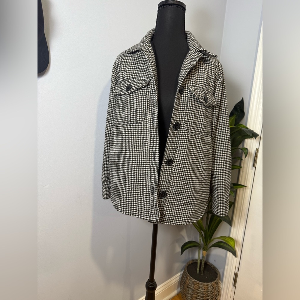 LOFT Black and White Houndstooth Jacket